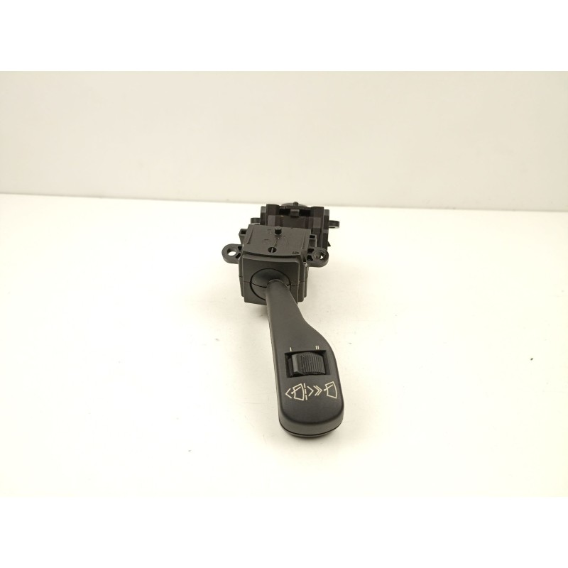 Recambio de mando luces y limpias para bmw x3 (e83) 2.0 sd referencia OEM IAM 8363669 01204020 8363668