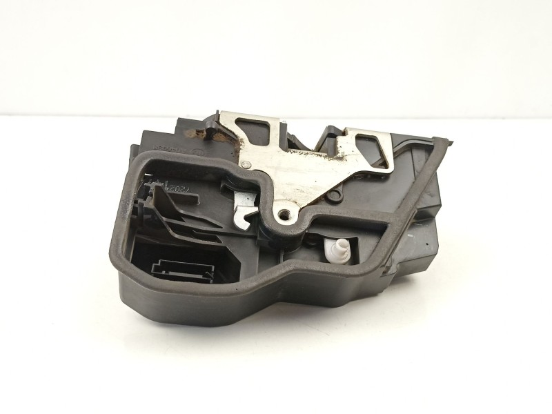 Recambio de cerradura puerta trasera izquierda para bmw x3 (e83) 2.0 sd referencia OEM IAM 7202147  