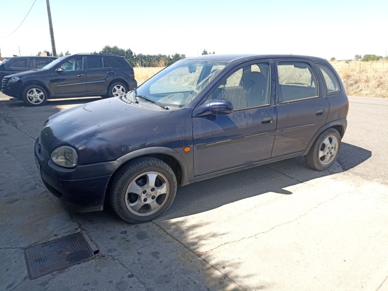 opel corsa b (s93) del año 2000