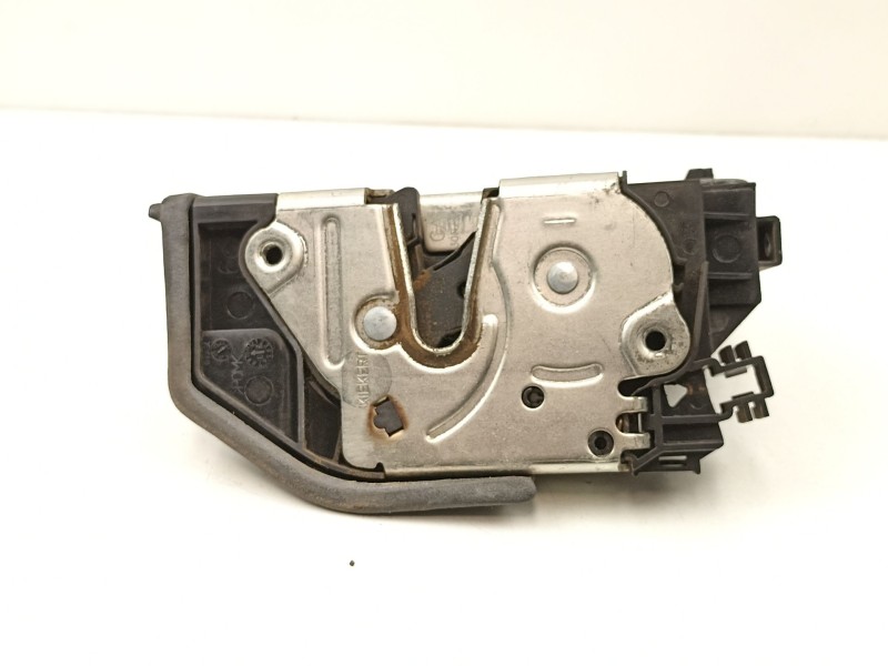 Recambio de cerradura puerta delantera izquierda para bmw x3 (e83) 2.0 sd referencia OEM IAM 7202143  