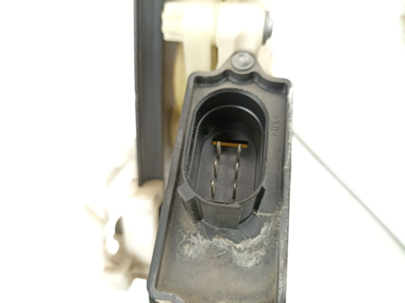 Recambio de elevalunas delantero derecho para bmw x3 (e83) 2.0 sd referencia OEM IAM 6925964  