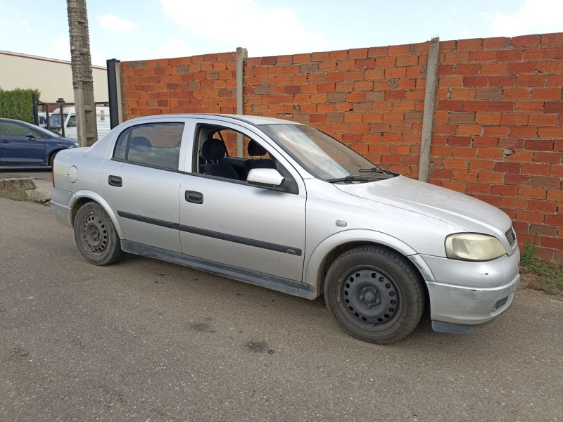 opel astra g sedán (t98) del año 1999