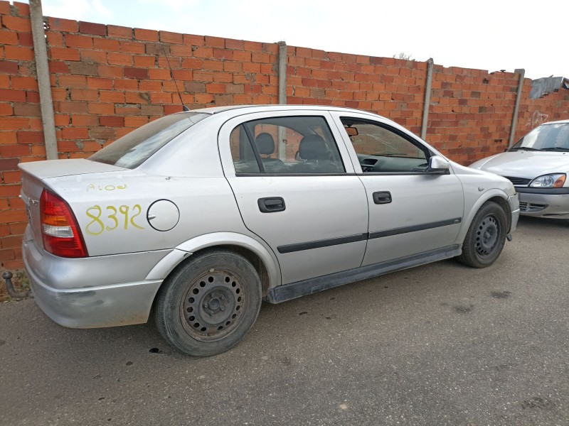 opel astra g sedán (t98) del año 1999