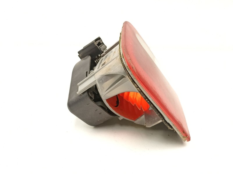 Recambio de piloto porton derecho para bmw 3 (e46) 320 d referencia OEM IAM 8364924  