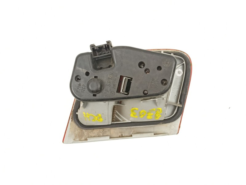 Recambio de piloto porton derecho para bmw 3 (e46) 320 d referencia OEM IAM 8364924  