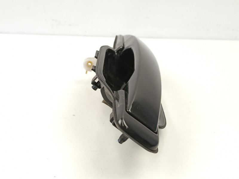 Recambio de manilla delantera izquierda para ssangyong kyron 2.0 xdi referencia OEM IAM 7244031000  