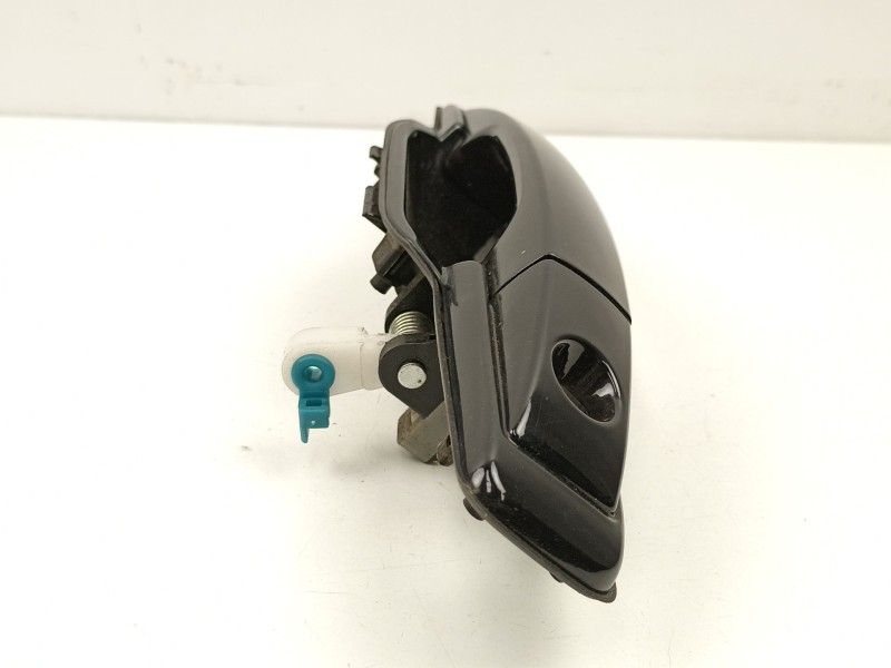 Recambio de manilla delantera derecha para ssangyong kyron 2.0 xdi referencia OEM IAM 7245031000  