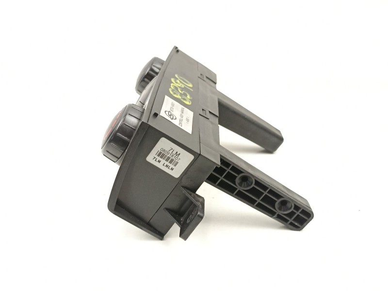 Recambio de mandos calefaccion aire para ssangyong kyron 2.0 xdi referencia OEM IAM 6870009031  