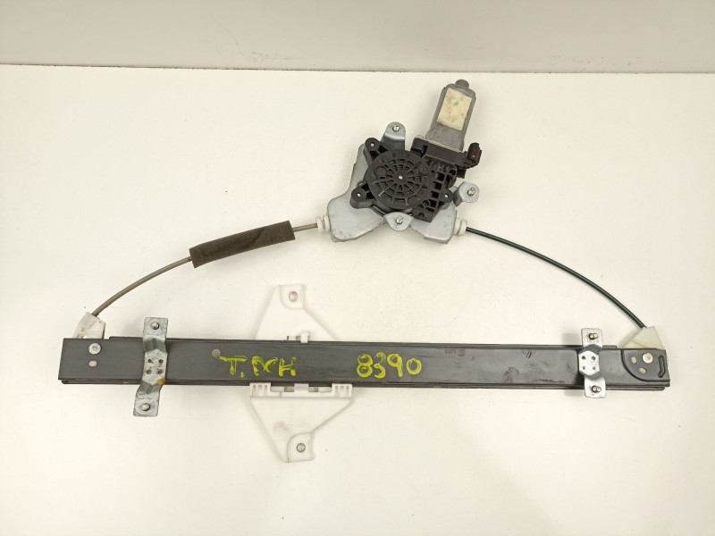 Recambio de elevalunas trasero derecho para ssangyong kyron 2.0 xdi referencia OEM IAM 7332109002  