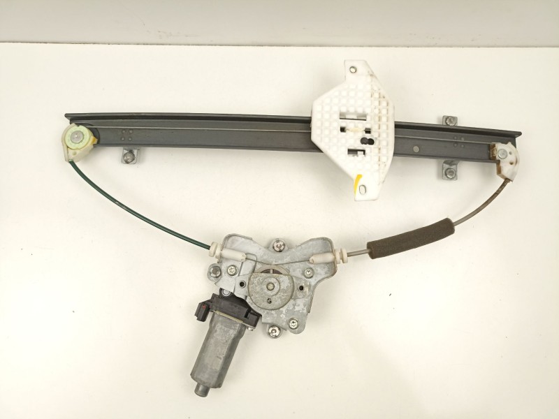 Recambio de elevalunas trasero izquierdo para ssangyong kyron 2.0 xdi referencia OEM IAM 7331109002  