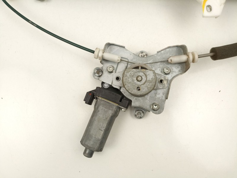 Recambio de elevalunas trasero izquierdo para ssangyong kyron 2.0 xdi referencia OEM IAM 7331109002  