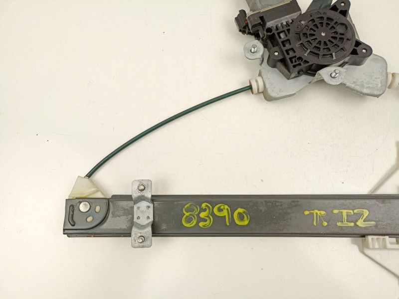 Recambio de elevalunas trasero izquierdo para ssangyong kyron 2.0 xdi referencia OEM IAM 7331109002  