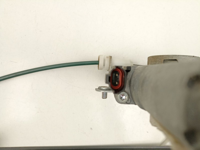 Recambio de elevalunas trasero izquierdo para ssangyong kyron 2.0 xdi referencia OEM IAM 7331109002  