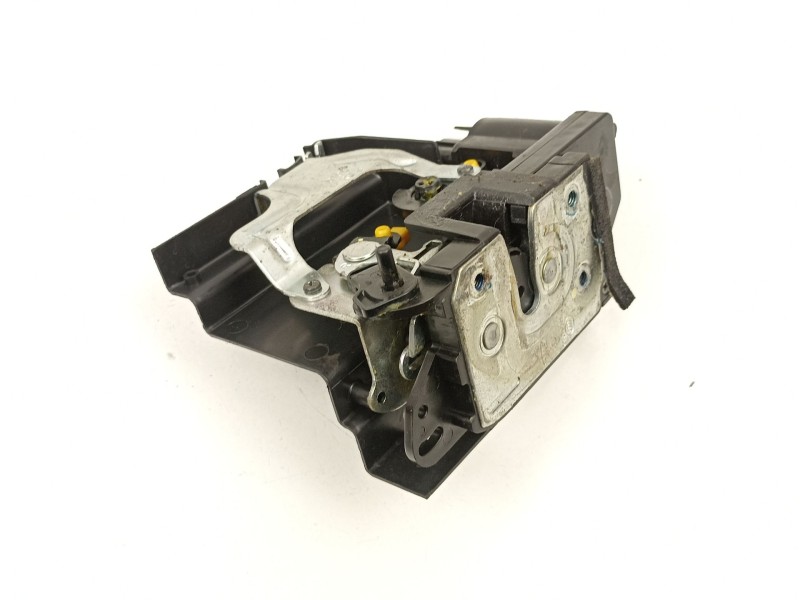 Recambio de cerradura puerta trasera derecha para ssangyong kyron 2.0 xdi referencia OEM IAM 7132009005  