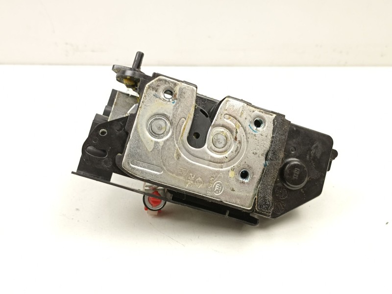 Recambio de cerradura puerta trasera derecha para ssangyong kyron 2.0 xdi referencia OEM IAM 7132009005  