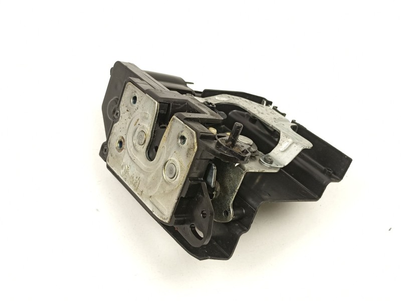 Recambio de cerradura puerta trasera izquierda para ssangyong kyron 2.0 xdi referencia OEM IAM 7131009005  