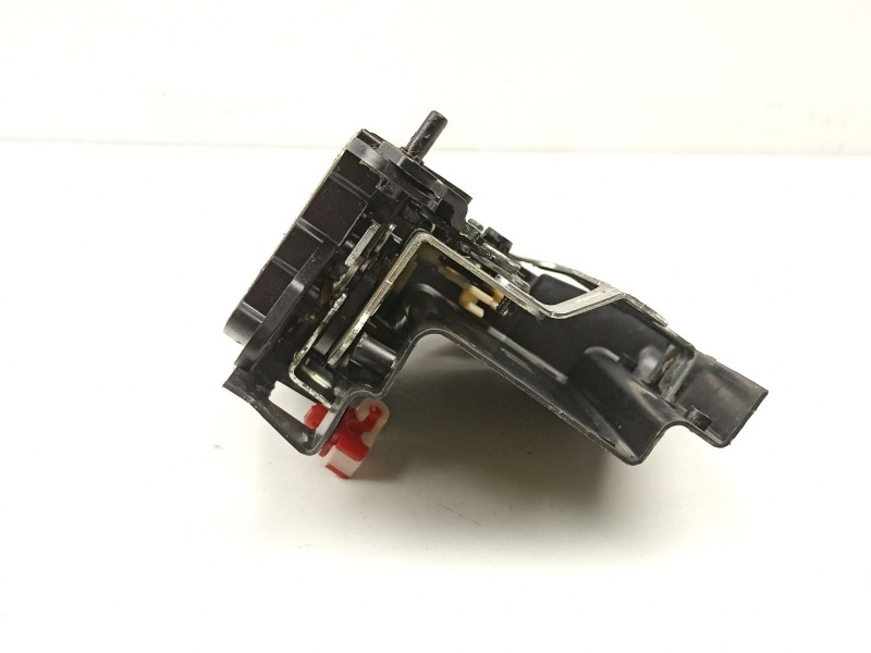 Recambio de cerradura puerta trasera izquierda para ssangyong kyron 2.0 xdi referencia OEM IAM 7131009005  