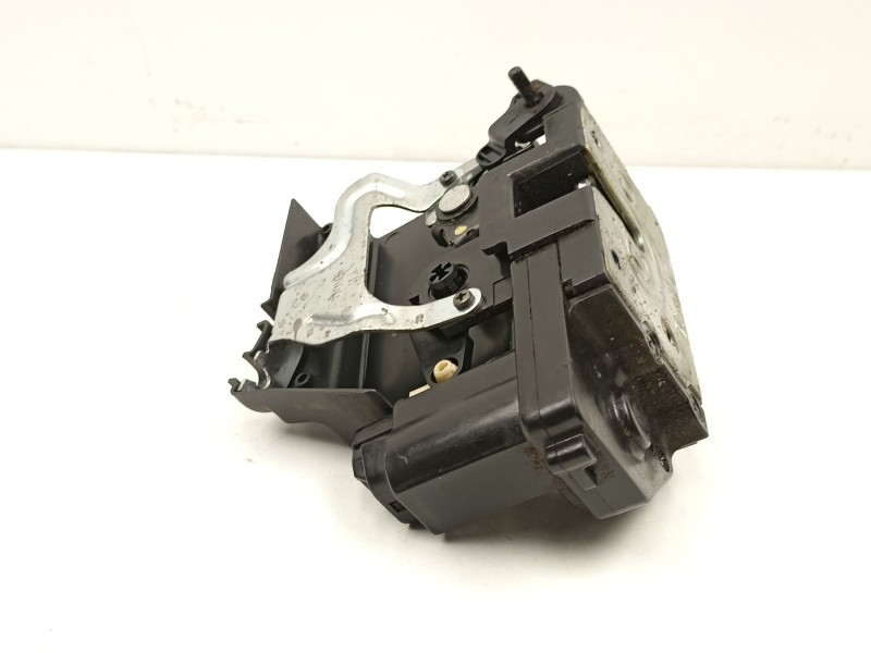 Recambio de cerradura puerta trasera izquierda para ssangyong kyron 2.0 xdi referencia OEM IAM 7131009005  