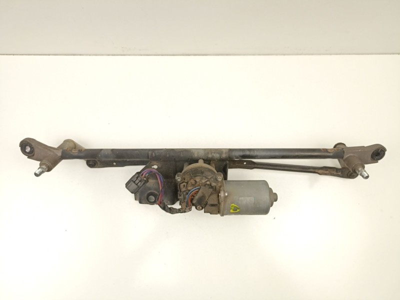 Recambio de motor limpia delantero para ssangyong kyron 2.0 xdi referencia OEM IAM 8611009001  