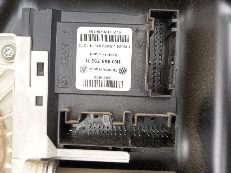 Recambio de elevalunas delantero derecho para volkswagen passat b6 (3c2) 2.0 tdi 16v referencia OEM IAM 1K0959792H  