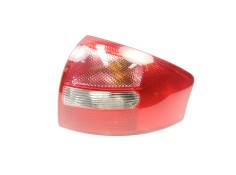 Recambio de piloto trasero derecho para audi a6 2.5 4b 2.5 referencia OEM IAM 4B5945096  