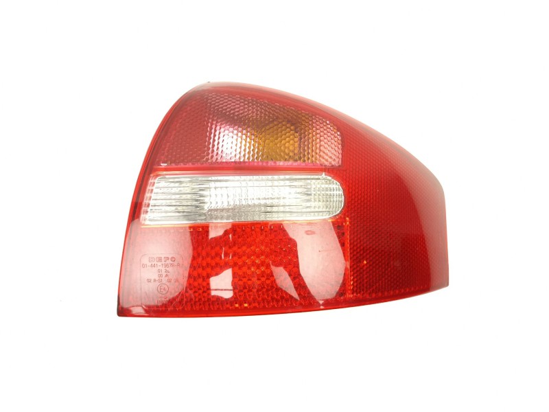 Recambio de piloto trasero derecho para audi a6 2.5 4b 2.5 referencia OEM IAM 4B5945096  