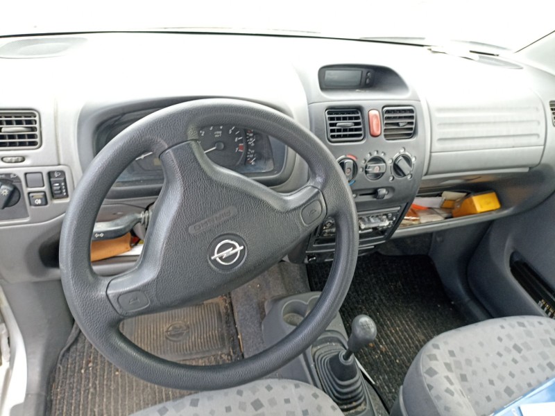 opel agila (a) (h00) del año 2001