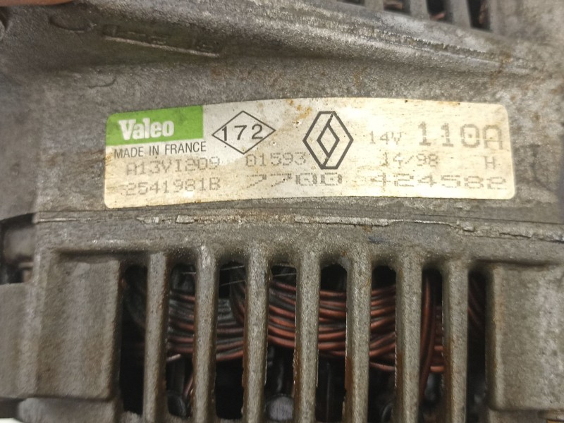 Recambio de alternador para volvo s40 i (644) 1.9 td referencia OEM IAM 7700424582 A13VI209 