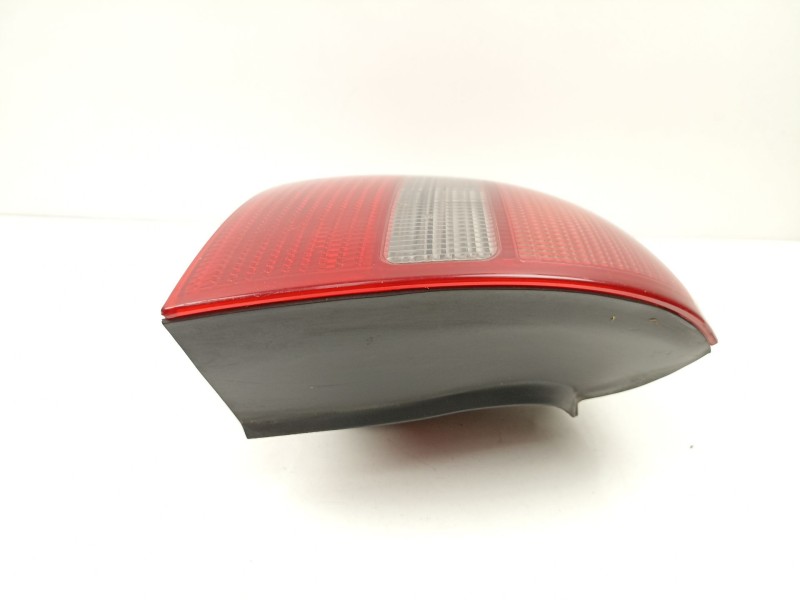 Recambio de piloto trasero izquierdo para audi a6 berlina (4b2) 2.4 (121kw) referencia OEM IAM 4B5945095  