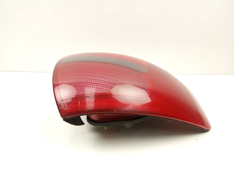 Recambio de piloto trasero izquierdo para audi a6 berlina (4b2) 2.4 (121kw) referencia OEM IAM 4B5945095  