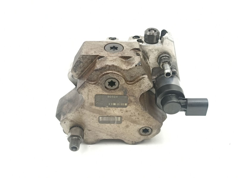 Recambio de bomba inyectora diesel para bmw x5 (e70) xdrive 35 d referencia OEM IAM 7798333 0445010146 