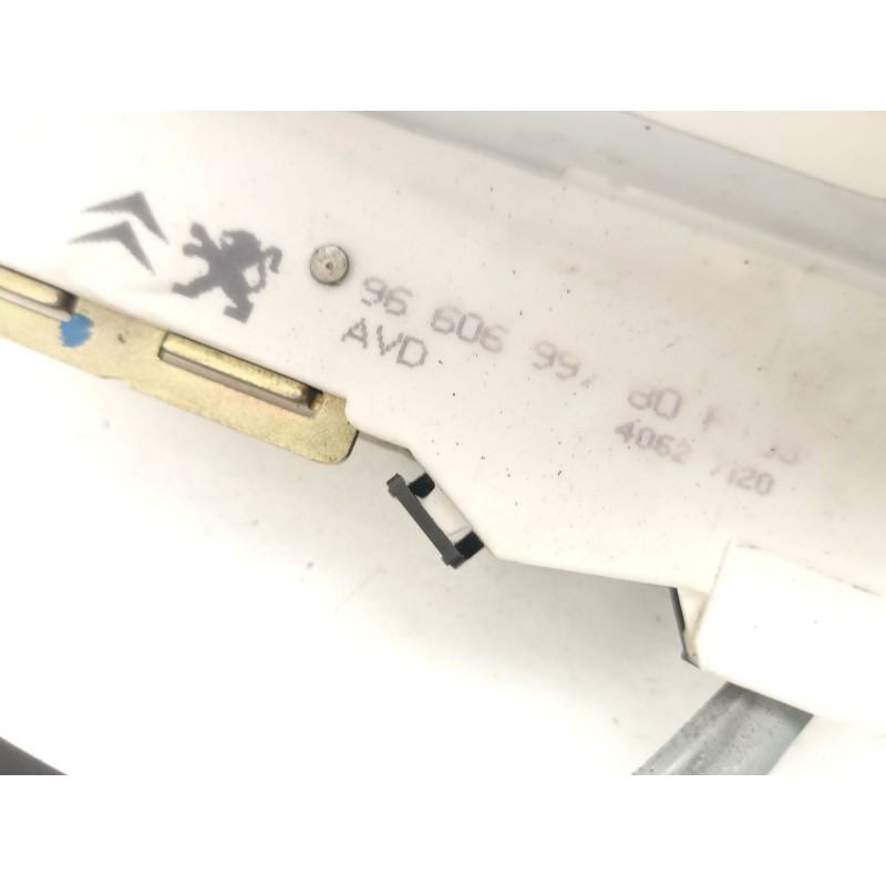 Recambio de cerradura puerta delantera derecha para citroën c4 i (lc_) 1.6 hdi referencia OEM IAM 9660699780  
