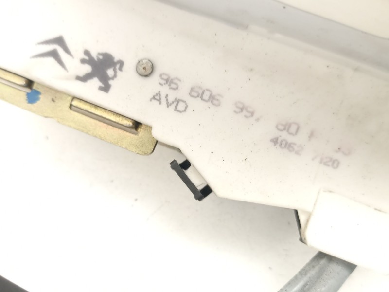 Recambio de cerradura puerta delantera derecha para citroën c4 i (lc_) 1.6 hdi referencia OEM IAM 9660699780  