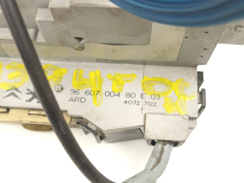 Recambio de cerradura puerta trasera derecha para citroën c4 i (lc_) 1.6 hdi referencia OEM IAM 9660700480  