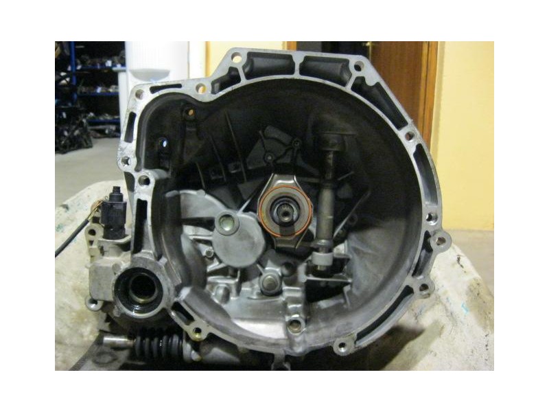 Recambio de cambio 5v (gasolina) : ford escort : 1.6 g/l1e (88,4cv) 5p [1995] para ford escort 1.6 g/l1e referencia OEM IAM 95WT