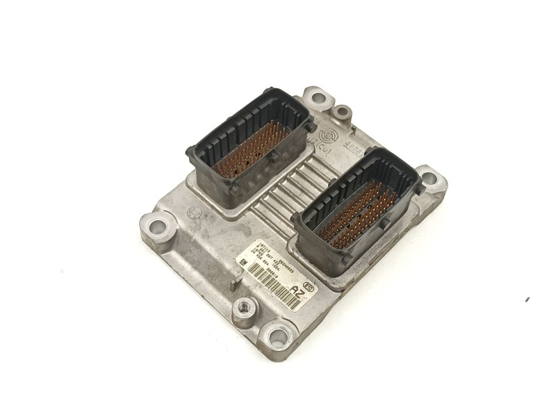 Recambio de centralita para opel agila (a) (h00) 1.0 12v (f68) referencia OEM IAM 24456864 0261207422 