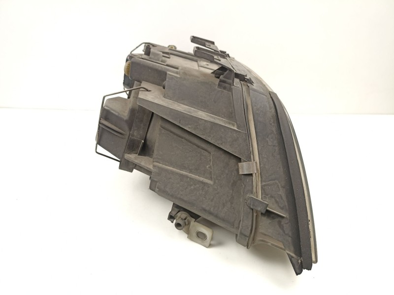 Recambio de faro izquierdo para audi a6 c5 (4b2) 2.4 referencia OEM IAM 4B0941029K  