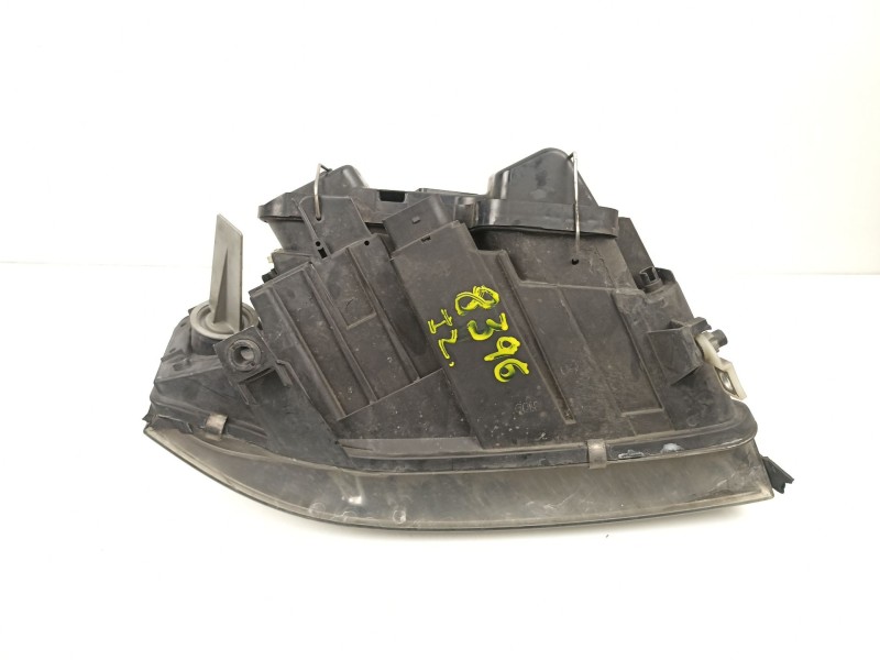 Recambio de faro izquierdo para audi a6 c5 (4b2) 2.4 referencia OEM IAM 4B0941029K  