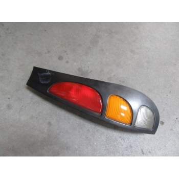 PILOTO TRASERO DERECHO 46518691 