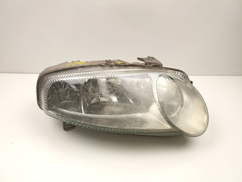 Recambio de faro derecho para alfa romeo 147 (937_) 1.9 jtd (937.axd1a, 937.bxd1a) referencia OEM IAM 46826194 0301186202 
