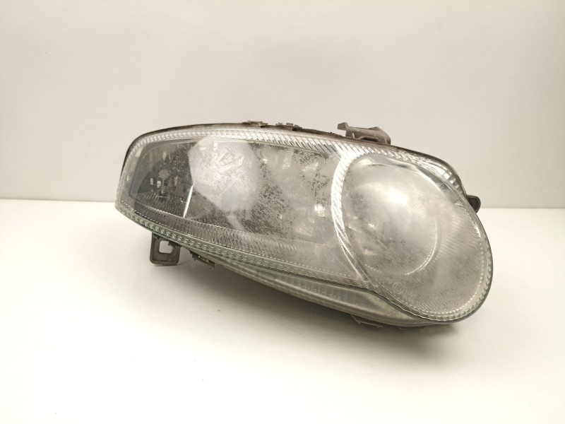Recambio de faro derecho para alfa romeo 147 (937_) 1.9 jtd (937.axd1a, 937.bxd1a) referencia OEM IAM 46826194 0301186202 