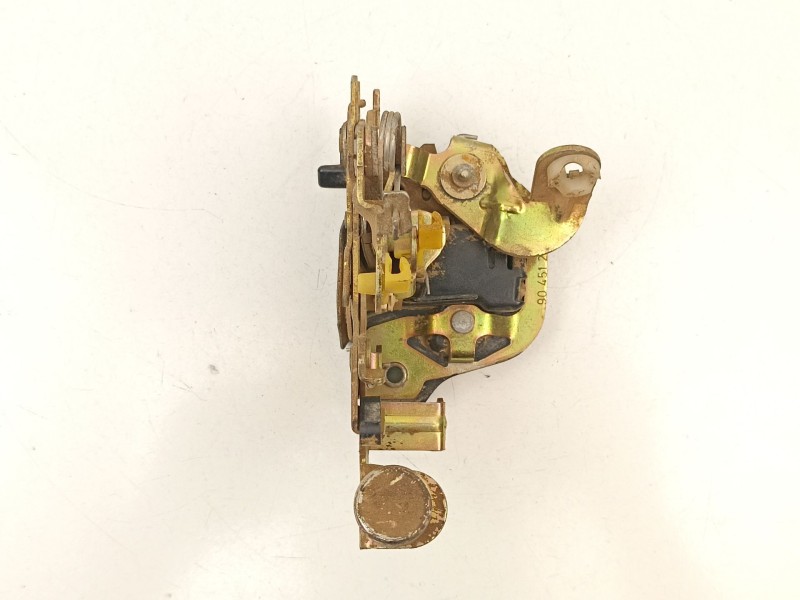 Recambio de cerradura puerta trasera derecha para opel astra 1.6 g referencia OEM IAM 90451298  