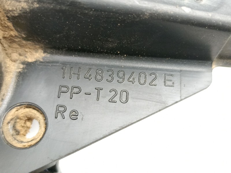 Recambio de elevalunas trasero derecho para volkswagen golf 1.9 d referencia OEM IAM 1H4839402E  