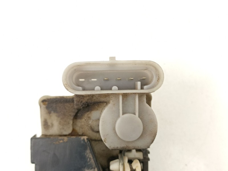 Recambio de cerradura puerta trasera izquierda para fiat punto 1.2 g referencia OEM IAM 46536068  