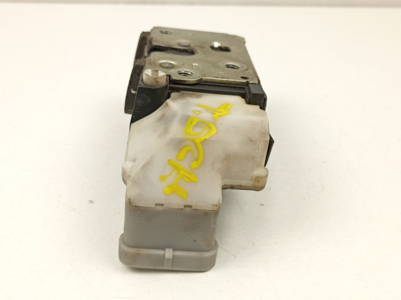 Recambio de cerradura puerta trasera derecha para fiat punto 1.2 g referencia OEM IAM 46536067  