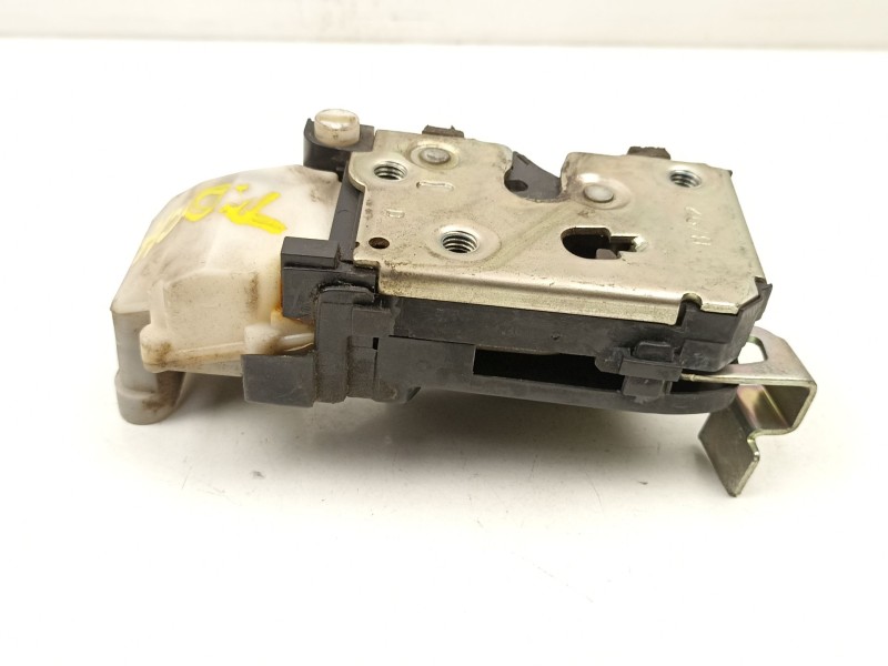Recambio de cerradura puerta trasera derecha para fiat punto 1.2 g referencia OEM IAM 46536067  