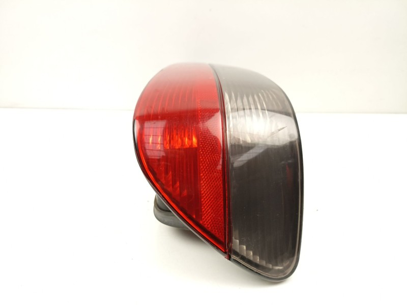 Recambio de piloto trasero derecho para peugeot 406 (8b) 2.1 td 12v referencia OEM IAM 6351E8  