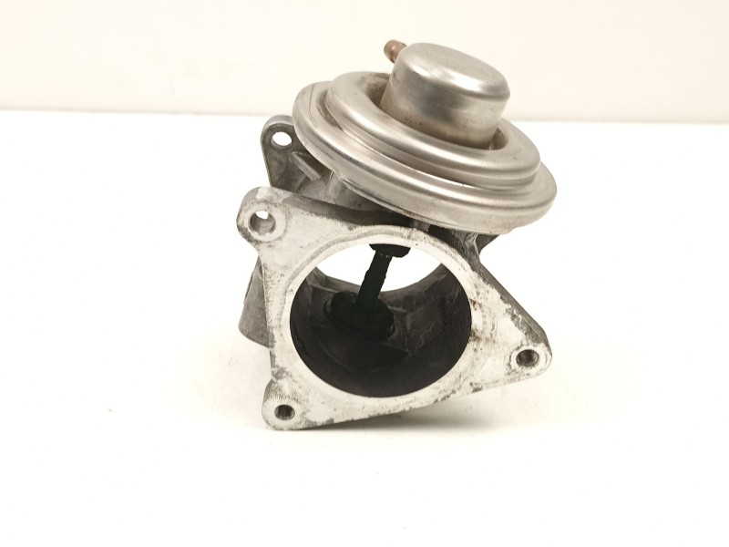 Recambio de valvula egr para seat ibiza 1.9 tdi axr- referencia OEM IAM 038129637D  