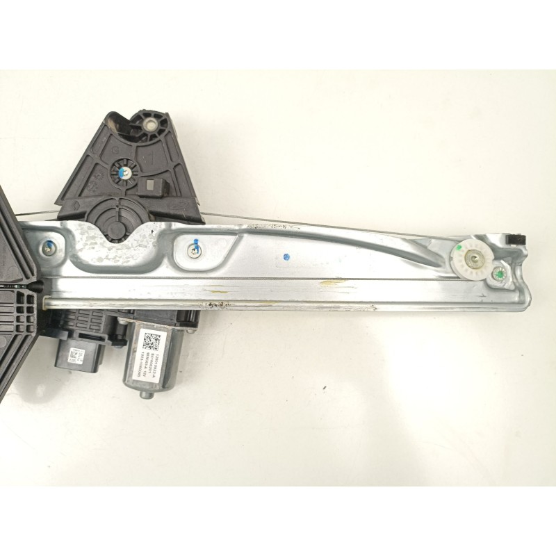Recambio de elevalunas delantero izquierdo para dacia sandero iii 1.0 tce 100 eco-g referencia OEM IAM 807217905R  