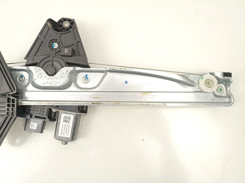 Recambio de elevalunas delantero izquierdo para dacia sandero iii 1.0 tce 100 eco-g referencia OEM IAM 807217905R  